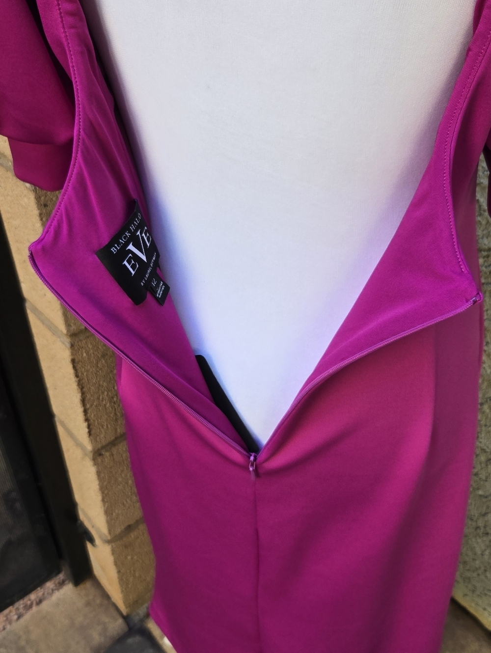 Black Halo Zella Fuchsia Puff-Sleeve Sheath Dress - Picture 9 of 12